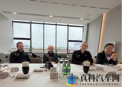 对话 BMW M 总裁:电动化时代,M 车型的初心从未改变!-3