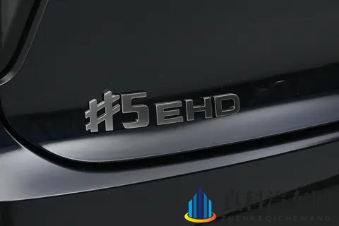 1699万起,3挡雷神电混+44L油耗,这台SUV真香!-1