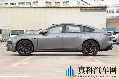 试完这款15万级轿跑,我觉得卷偏了!东风奕派eπ007+-1