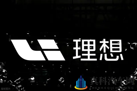 理想 10 月交付 318 万暴跌 38%！累计 146 万背后，纯电救场能否翻盘？-2