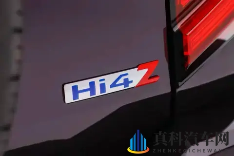 相比燃油版,全新坦克400Hi4z高出7万元,哪个更值得买?-2