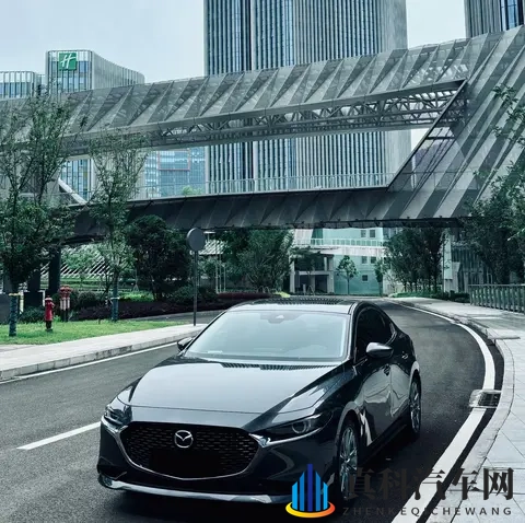 开昂克赛拉，嘴硬了3年，高速服务区被上了一课-1