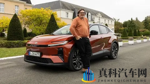 丰田加速电动化步伐,新款C-HR+首秀,设计与性能并重-1