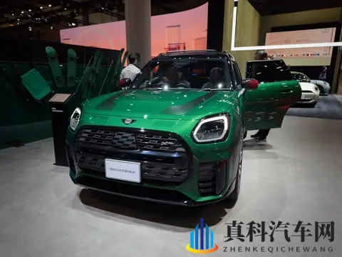 静态体验全新MINI COUNTRYMAN:更大更硬朗,更有创意的内饰-1