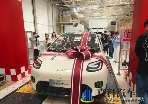 刘强东杀疯了!10万新车屠榜而来-1