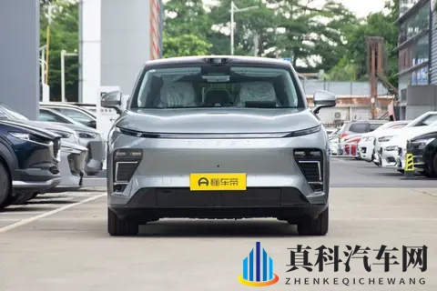 2025 款星纪元 ET 详解：核心配置全在线 11 月购车享补贴和金融政策-1