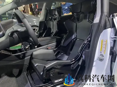 承认吧!一体式运动座椅其实一点都不舒服-2