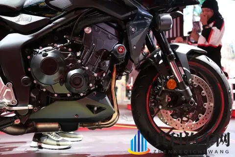 米兰车展丨HONDA CB1000GT 发布,会和自家NT1100冲突?-3