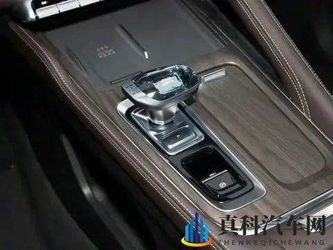 燃油车智能不输电车？星越 L 的 8155 芯片太惊喜！-1