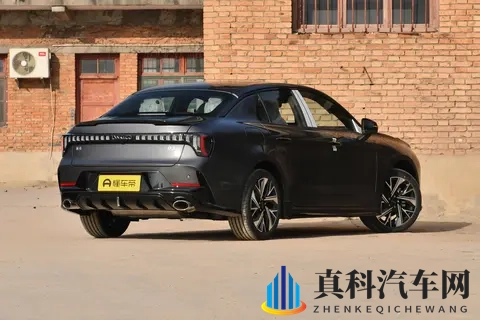 现在买燃油车，选它准没错！第三代领克 03 直接把性价比拉满-2