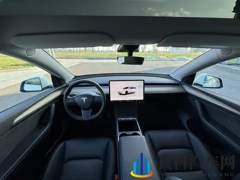 17万多入手准新特斯拉Model Y，都市代步优选-1