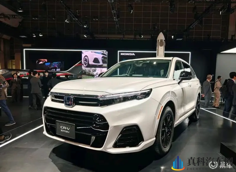 新款本田CR-V混动版实车亮相，油耗更低，外观更酷炫-1