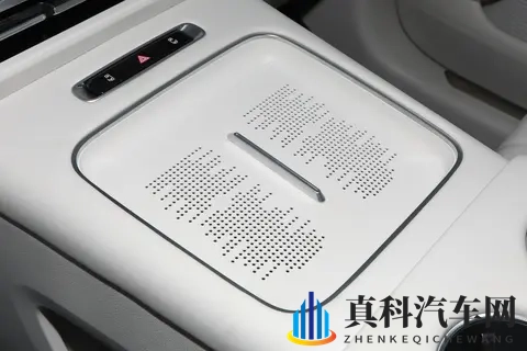 带娃出行还得看它！试驾26款岚图梦想家乾崑Ultra-3