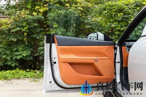 15万级轿跑竟全系标配激光雷达？东风奕派eπ007+升级上市！-1