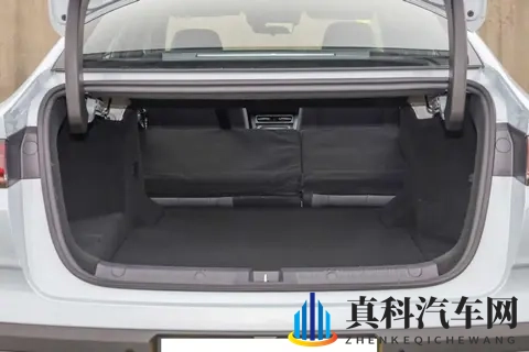 国产插混车之争，银河星耀6竞对比亚迪秦L DM，选谁更合适？-2