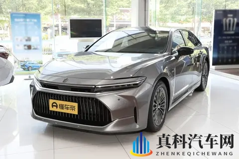 进口中大型车,皇冠哪一款值得选?试驾分析,配置够用动力直观!-2