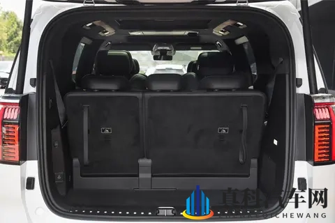 MPV当中的“公路坦氪”,纯电续航740km,ZEEKR 009是否值得推荐?-1