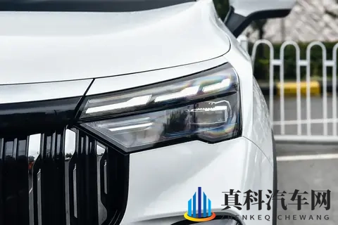 换装直瀑式前脸格栅，升级Flyme车机，第三代吉利豪越L实车亮相-3