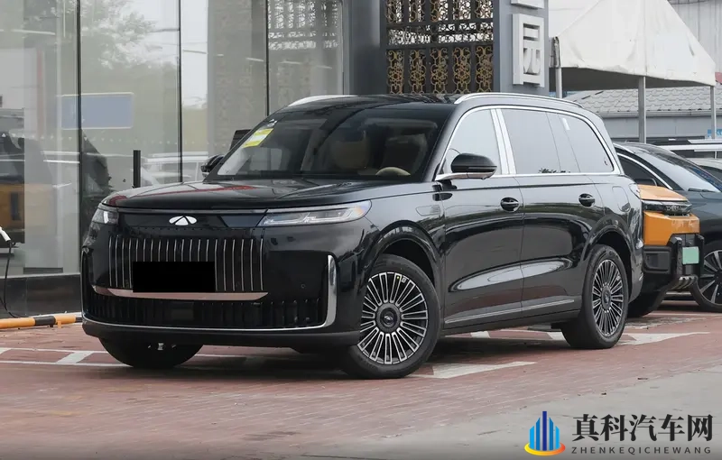 是我认识的奇瑞吗？标配30英寸6K屏，限时1799万起-1