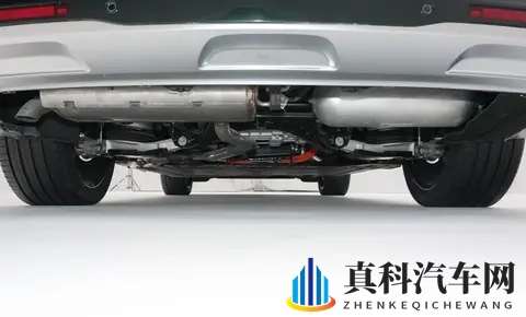 30万内唯一三电机大型SUV?零跑D19的“王炸”还在内饰里-1