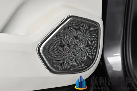 试驾2026款领克09：配置丰富，实力均衡，适合家用-1