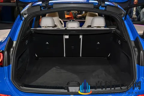 奔驰GLC价格大跳水,入门版最值得买!全新EV版曝光,该卖多少钱-3