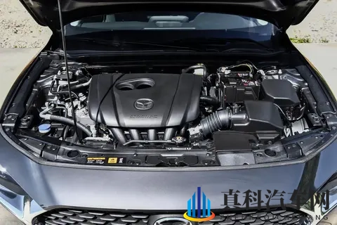 2025 款马自达 3 选哪台？1.5L 自动均衡，2.0L 有驾驶感-3