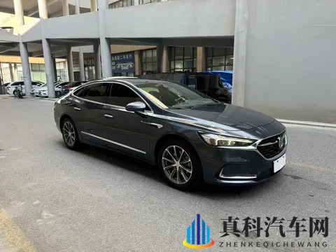 女性裸个精光  18给男生桶：新能源汽车革命，智能驾驶引领未来潮流-1