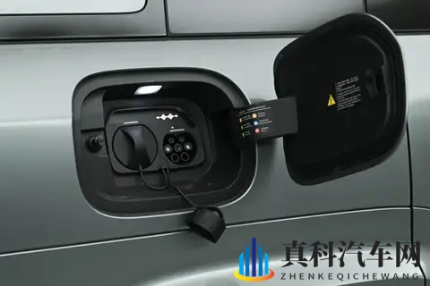 方程豹钛7：科技大空间SUV，全家出行皆能尽享舒适体验-1