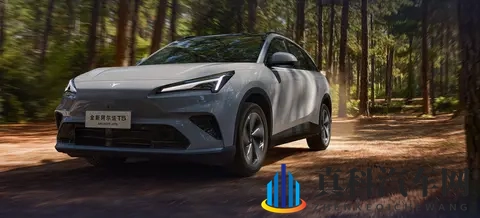 试完极狐T5,感觉之前看的车不香了-1