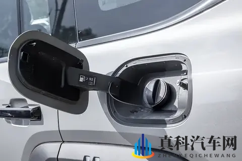 越野圈炸锅了！这台国产SUV一出手，合资硬派都慌了！-2