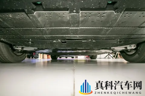 纯电驾控新体验,全面解析星纪元ES 2025款 纯电版 Max城区辅助驾驶-2