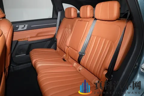 极限安全测试+终身质保,捷途X70L凭啥成为10万级七座SUV优选!-1