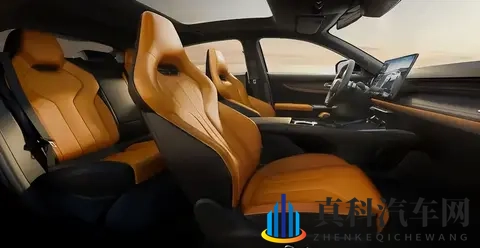 十万级新卷王！2025款长安UNI-V上市，叫板奥迪A7！-2