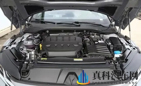 大众CC降价5万迎战 经典轿跑选哪个不吃亏?老车主实测告诉你真相-3