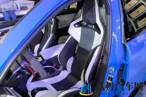 宝马M3旅行版上市:纠结党狂喜!性能和家用居然真能不打架?-2