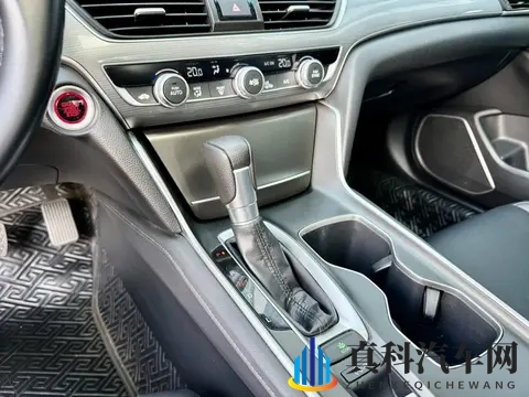 三年准新一手雅阁,10万出头,家用代步不二之选?-2