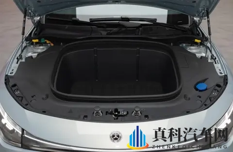 北京奔驰纯电CLA售价249万元起 智能体验有较大进步-3