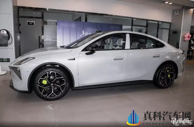 美女胸乳   裸露网站：新能源汽车崛起，自动驾驶时代来临，汽车安全升级大揭秘-2