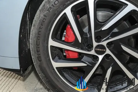 四驱轿跑15万起？买车不能只看价格，星纪元ES的优势和短板在这里-1