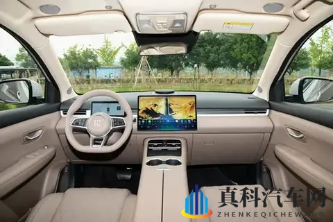 12万级插混SUV，六边形战士！230km纯电续航，超值！-1
