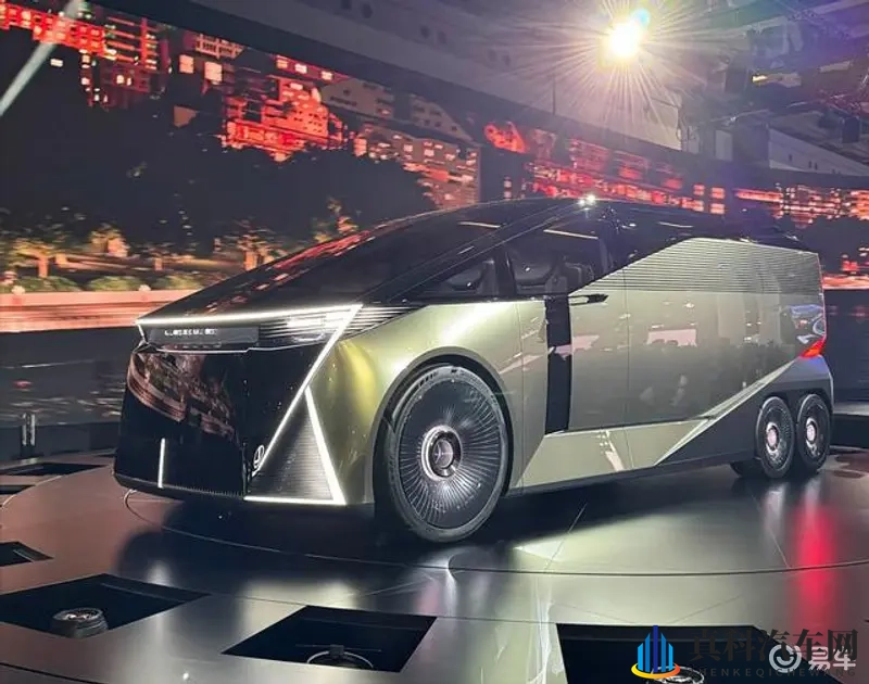 女初 高中 拍击 打屁股:初中女生遭遇体罚,教育方式引发争议-2