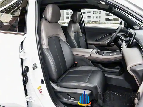 新款长安CS55 PLUS PHEV，新增天枢驾驶辅助视觉版，售价1129万元-2