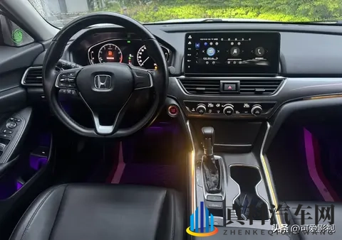 南宁二手车市场遇雅阁准新车:十多万买它到行吗,大家怎么看?-2