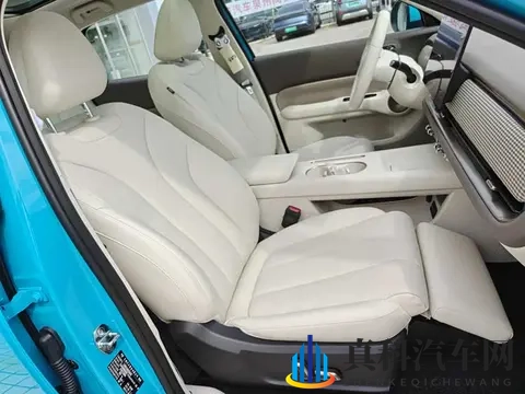 尺寸超元PLUS，配激光雷达+女王副驾，欧拉5实车现已到店-1