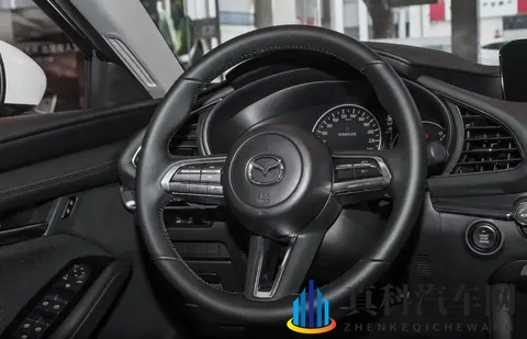 五菱星光 730 ，10 万级家用 MPV 重新洗牌？-1