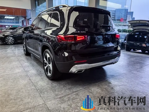 女人不穿衣服视频软件:私密视频观看平台,女性不穿衣物内容-3