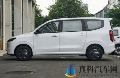 548万起!全新五菱宏光燃油版上市,7座+15L超实用-3