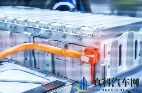 奔驰造电池跑完1200km还有电,让国产新能源无地自容?-3