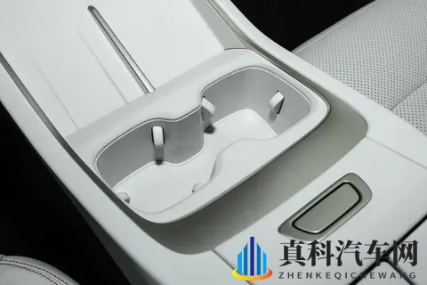 25万级SUV的海选难题：乐道L60，真的值得买吗？-3